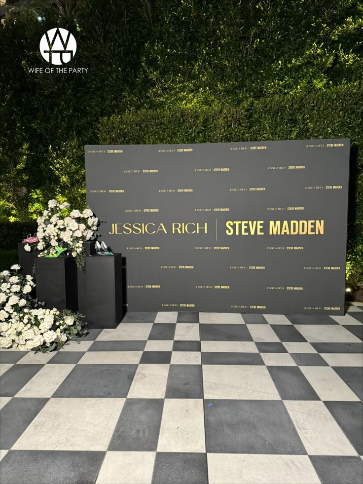 Step & Repeat Banner