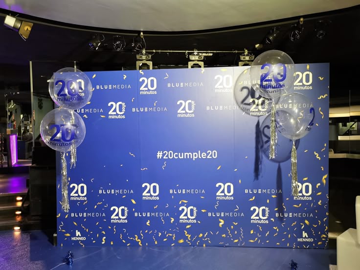 Step & Repeat Banner